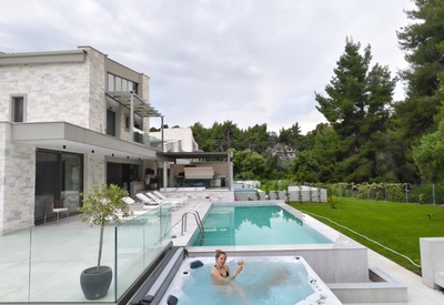 alessandra gallery | Outdoor | Image ID: 826352